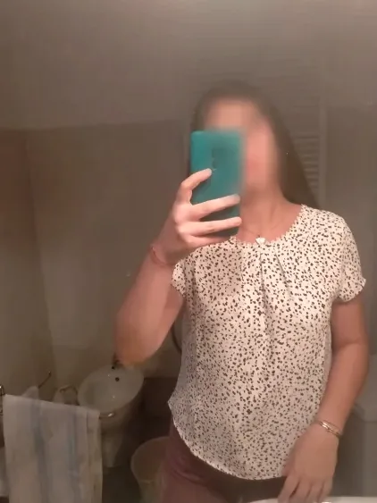 Ela, 21