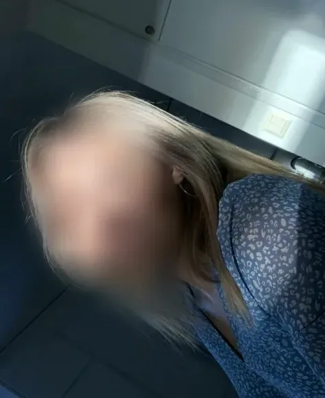Hannah, 19