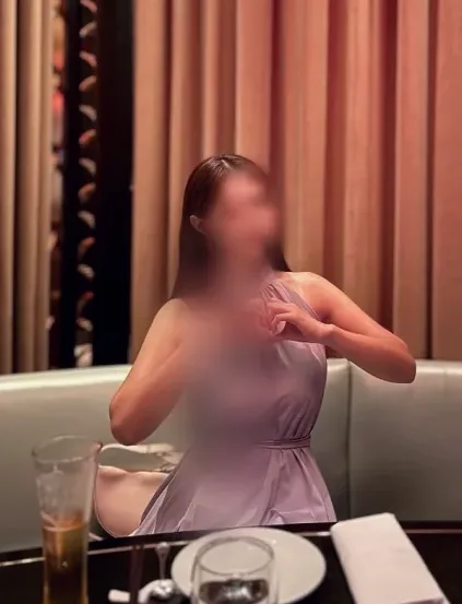 Isabell, 30