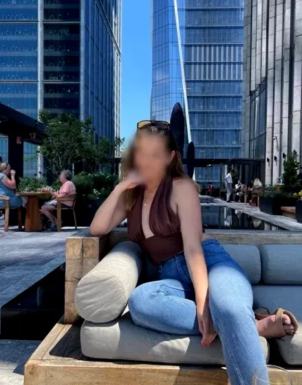 Laura, 31