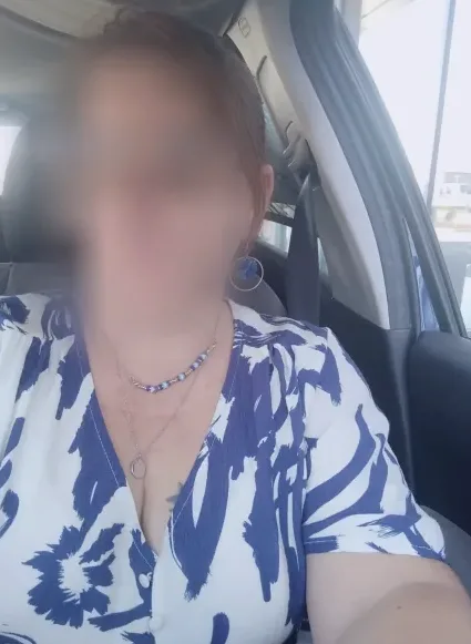 Lena, 40