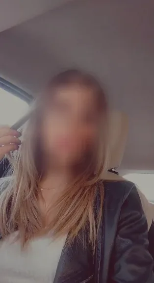Lena, 33