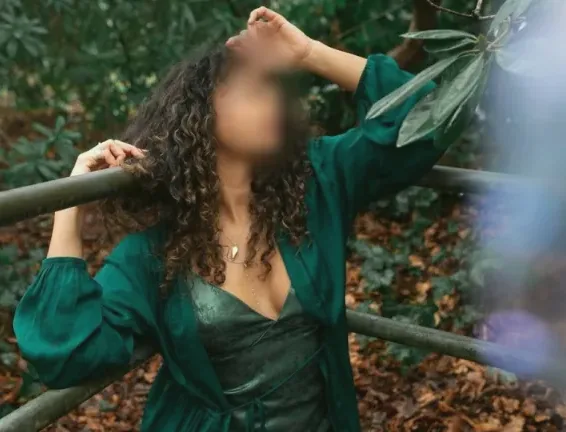 Melanie, 36