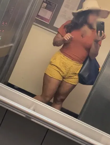 Özlem, 34