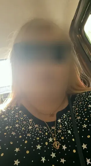 Rebecca, 25