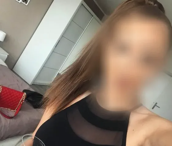 Sabrina, 26