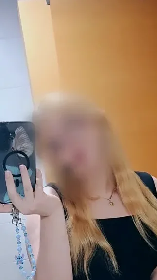 Svenja, 26