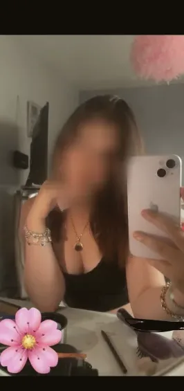 Viktoria, 20