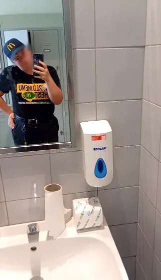 Klara, 24